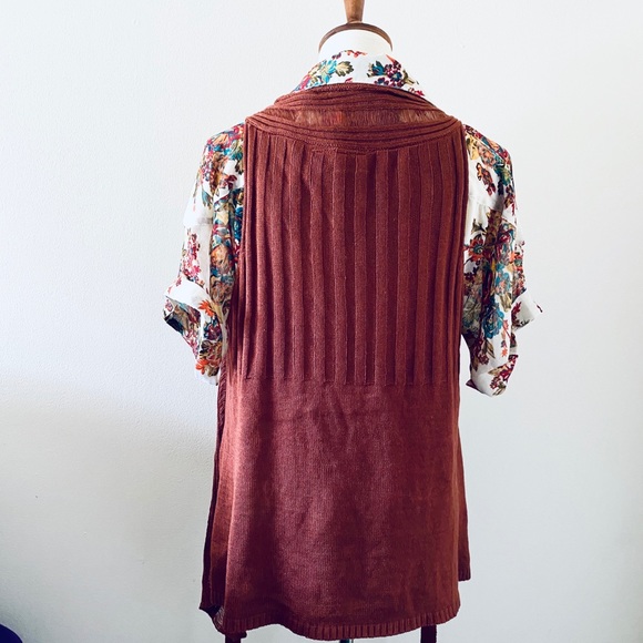 Daytrip Sheer Floral Short Sleeve Button Up Shirt - Picture 5 of 6